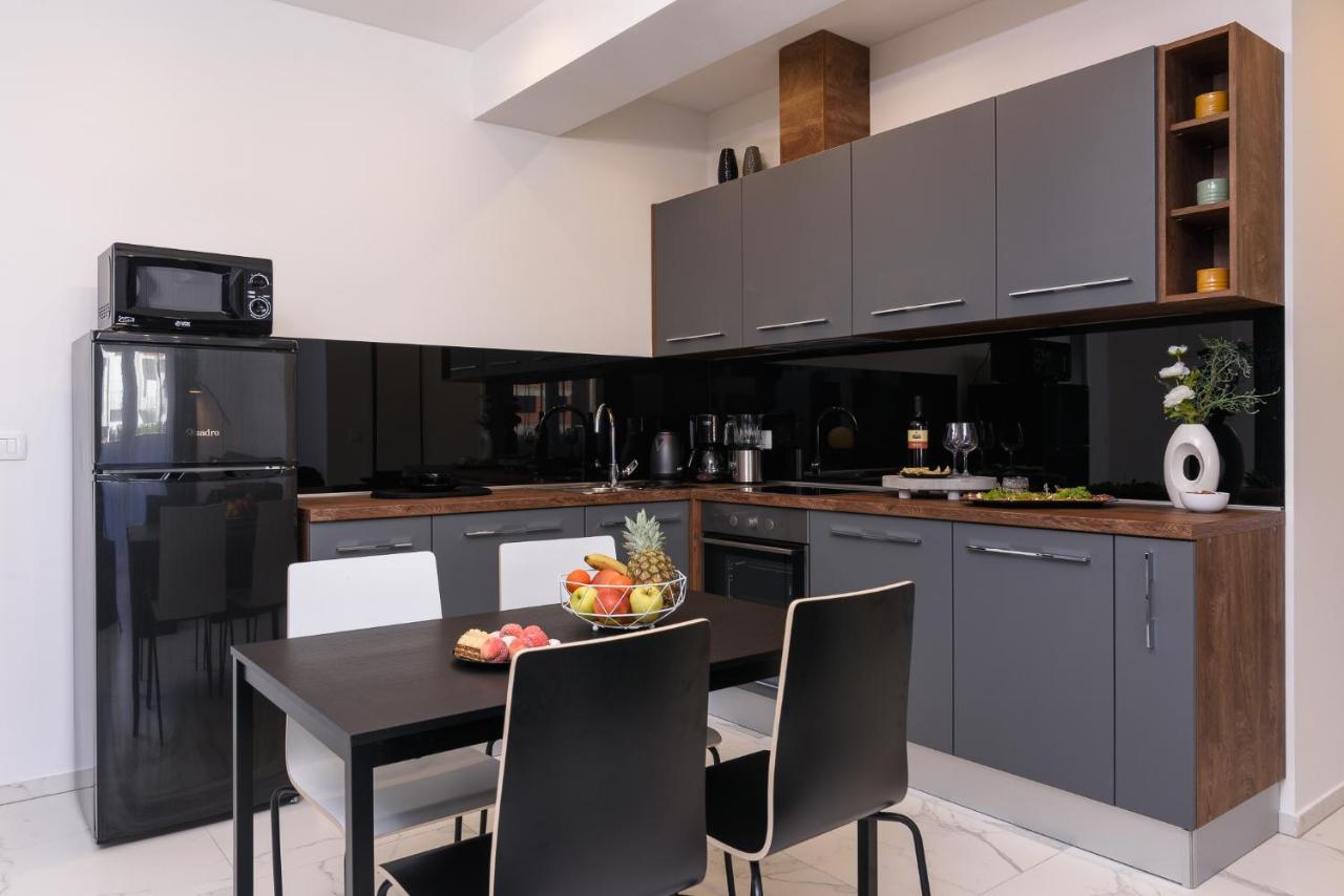 Batinic Apartments คาชเตลา ภายนอก รูปภาพ